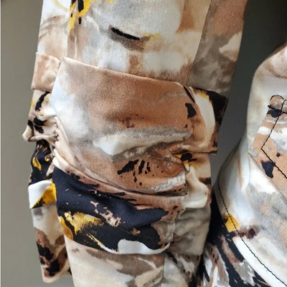 Coldwater Creek Cream and Black Blazer with Artistic Pattern - Picture 5 of 10